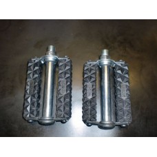 pedals with French tread